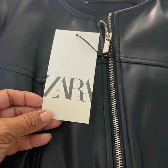 Leather jacket - Picture 7 of 9